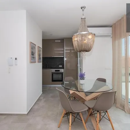 Ljubas Appartement Srima