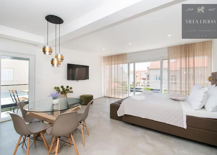 Apartamento Ljubas Srima